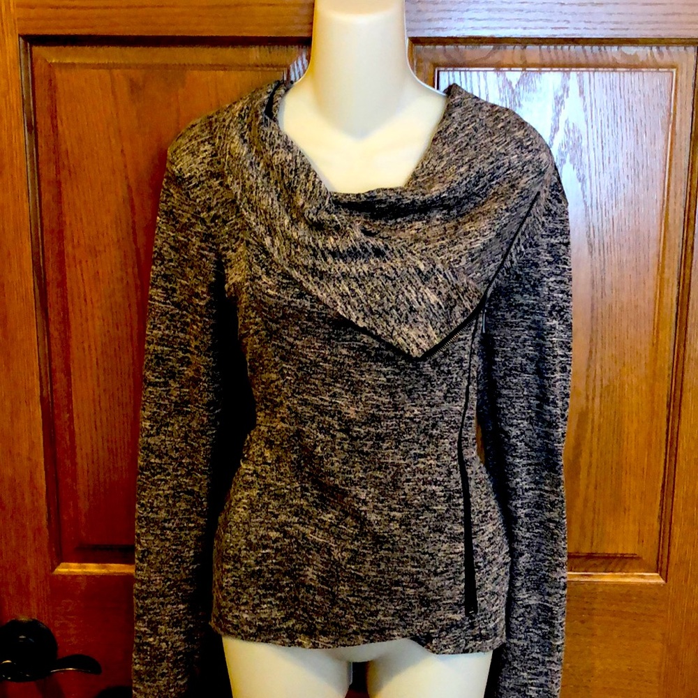 Maurices Black/Pink Jacket w/side zipper, EUC, M
